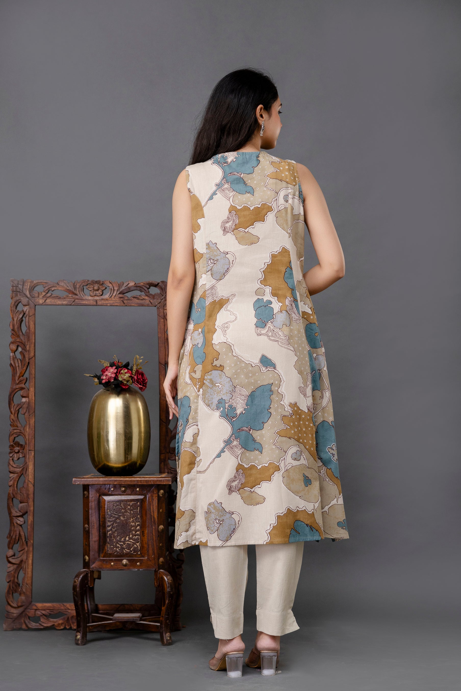 Back view of beige cotton-blend abstract leaf printed kurta – Tanauri Dusty Leaves Collection.