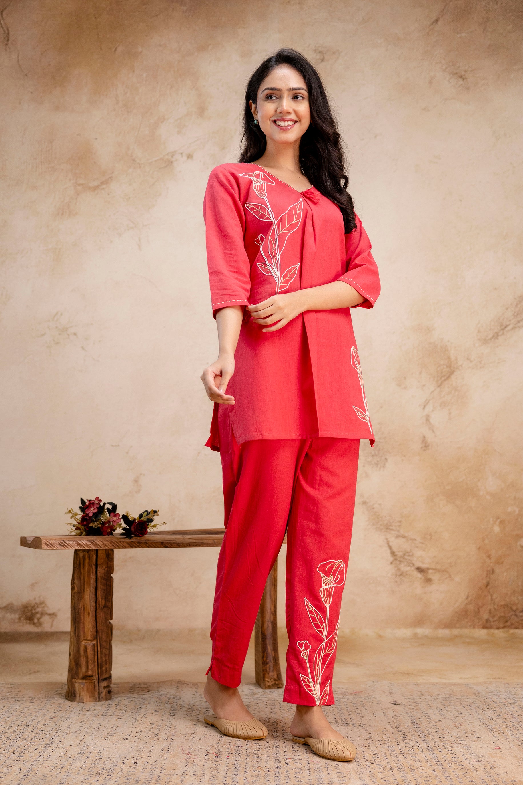 Tanauri Women’s Cotton Blend Kurta Set for Spring – Round Neck, Pleat Detail