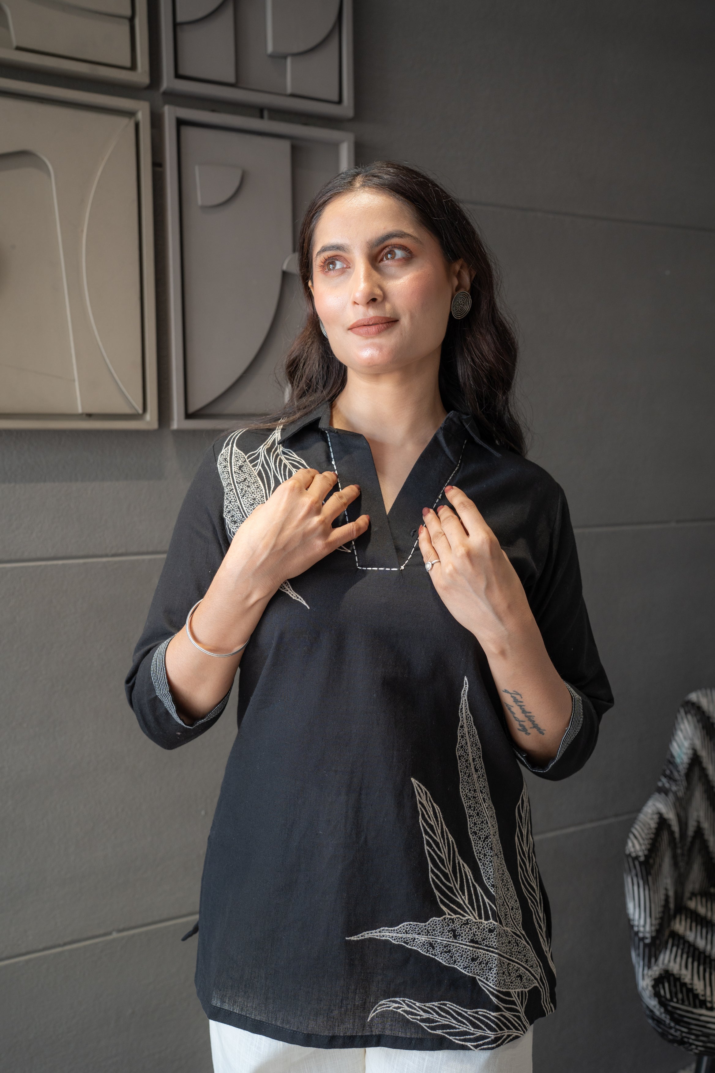 Black Leaf Top