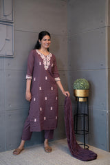 Mulberry Dupatta Set with floral embroidery by Tanauri