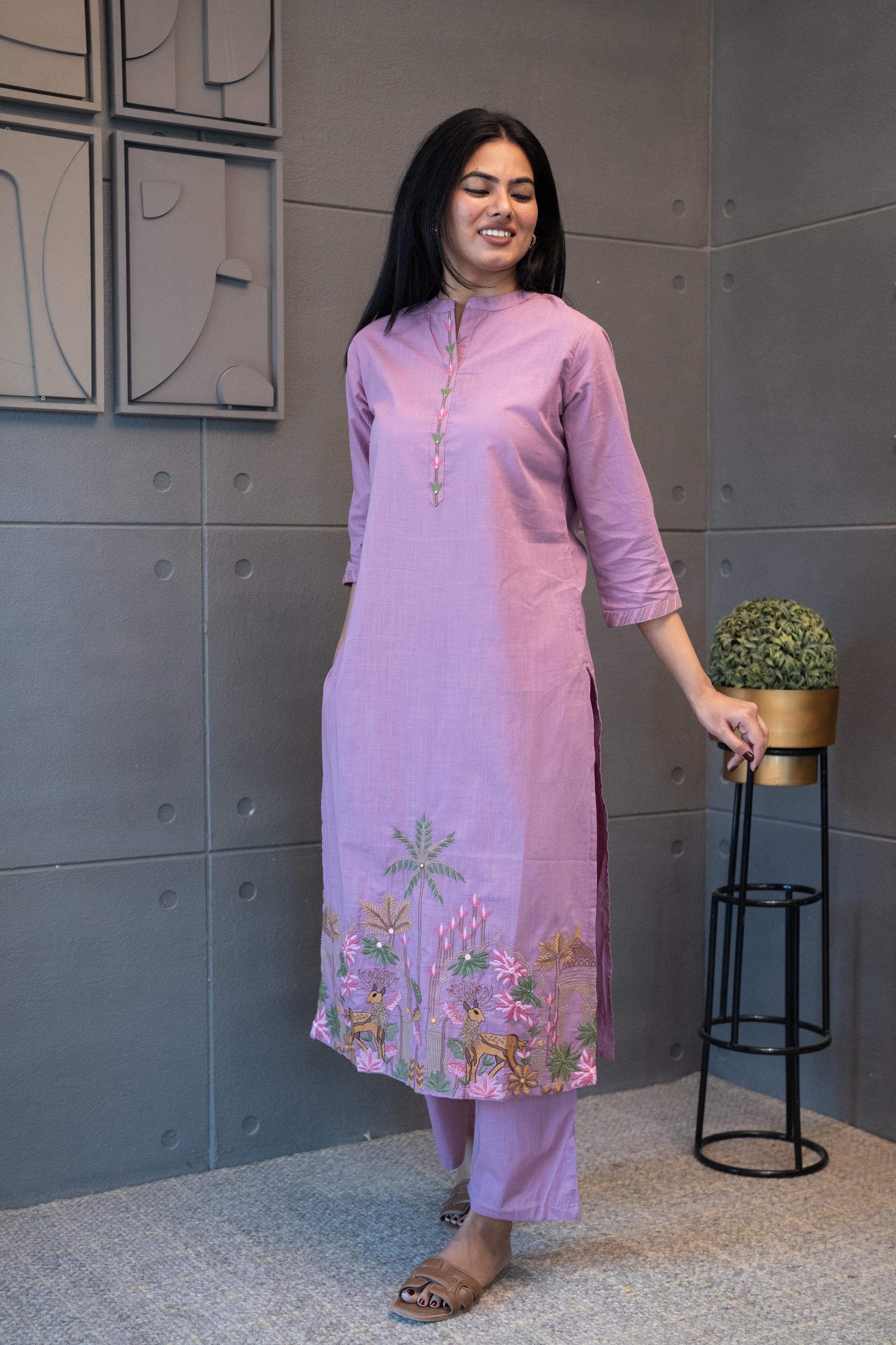 Lavender Deer Delight Kurta Set with floral detailing by Tanauri