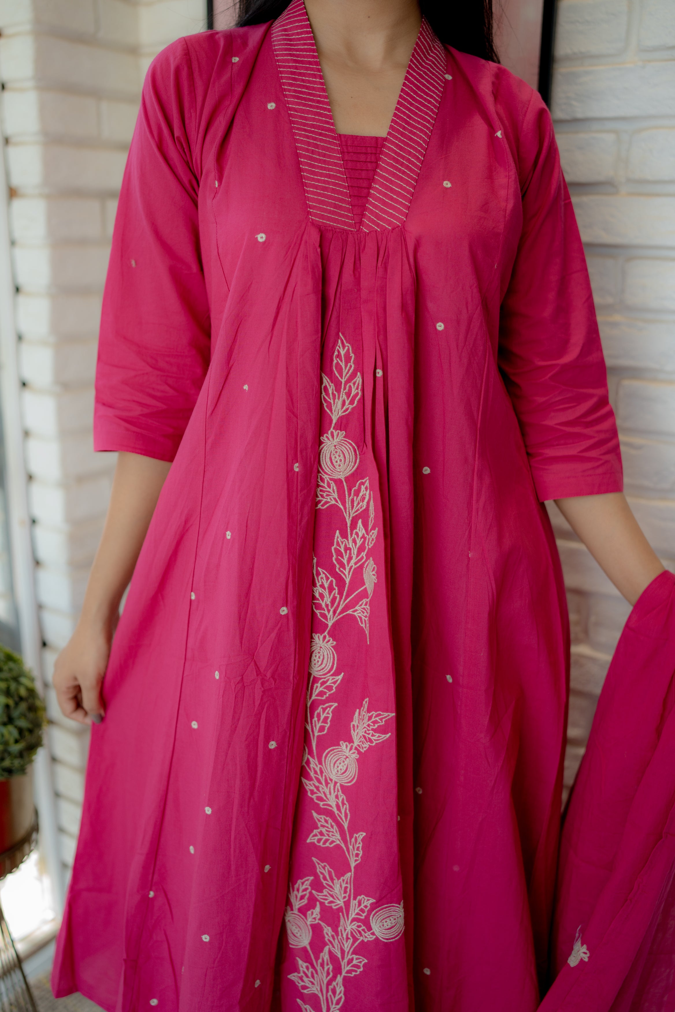 Gulmohar Dupatta Set – Pink Floral Embroidered Mul Cotton by Tanauri