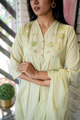 Tanauri Pistachio Dupatta Set – Casual and Festive Cotton Outfit