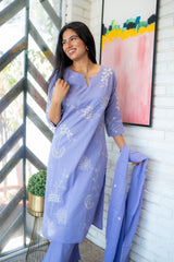 Breathable Cotton Kurta Set with Delicate Floral Embroidery for Women