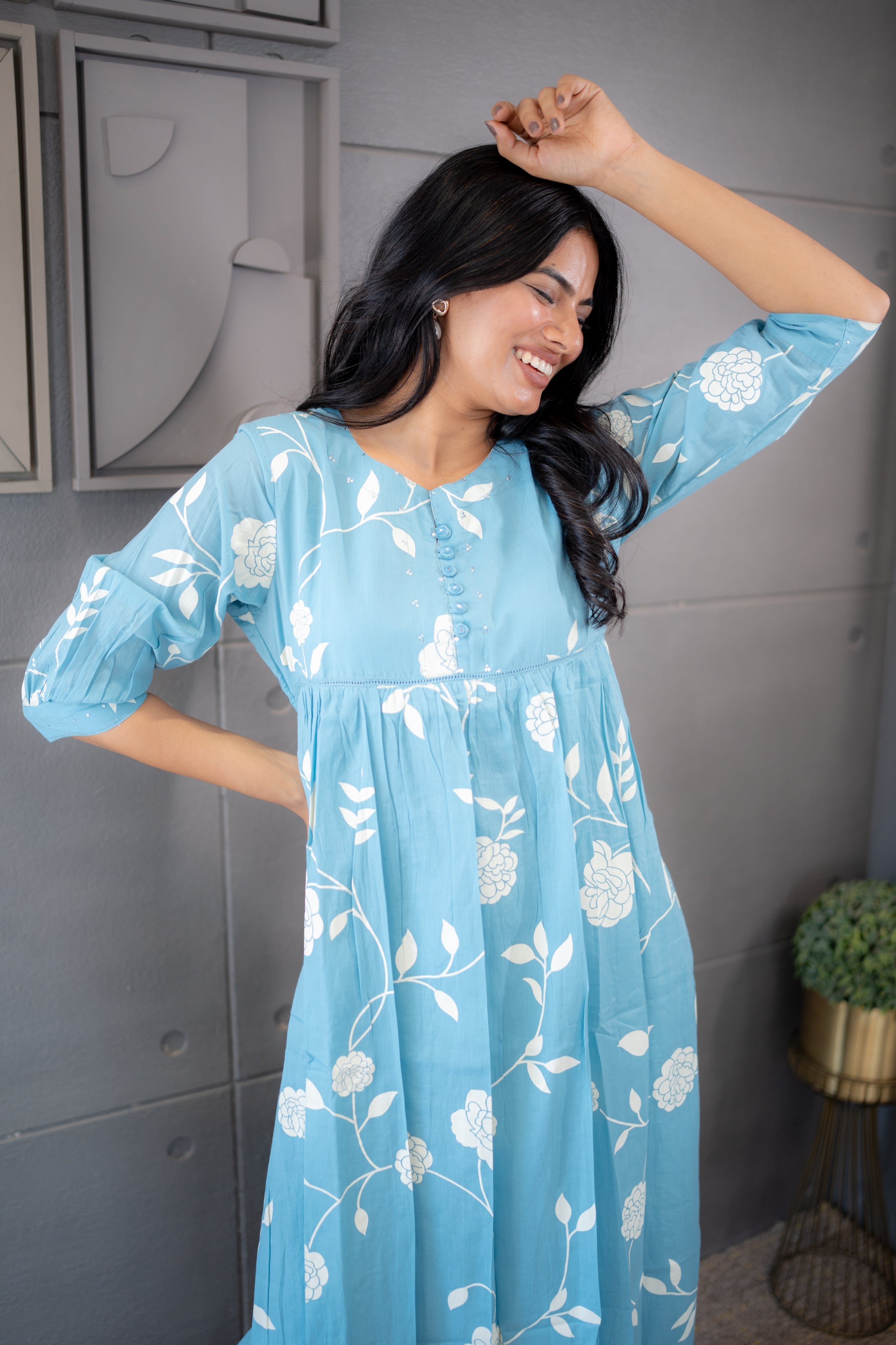 Tanauri Sky Blue Kurta Set with White Floral Prints