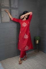 Tanauri White Cotton Kurta with Delicate Embroidery and Matching Dupatta