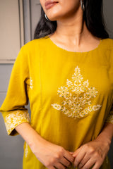 Tanauri White Cotton Kurta Set with Delicate Thread Embroidery