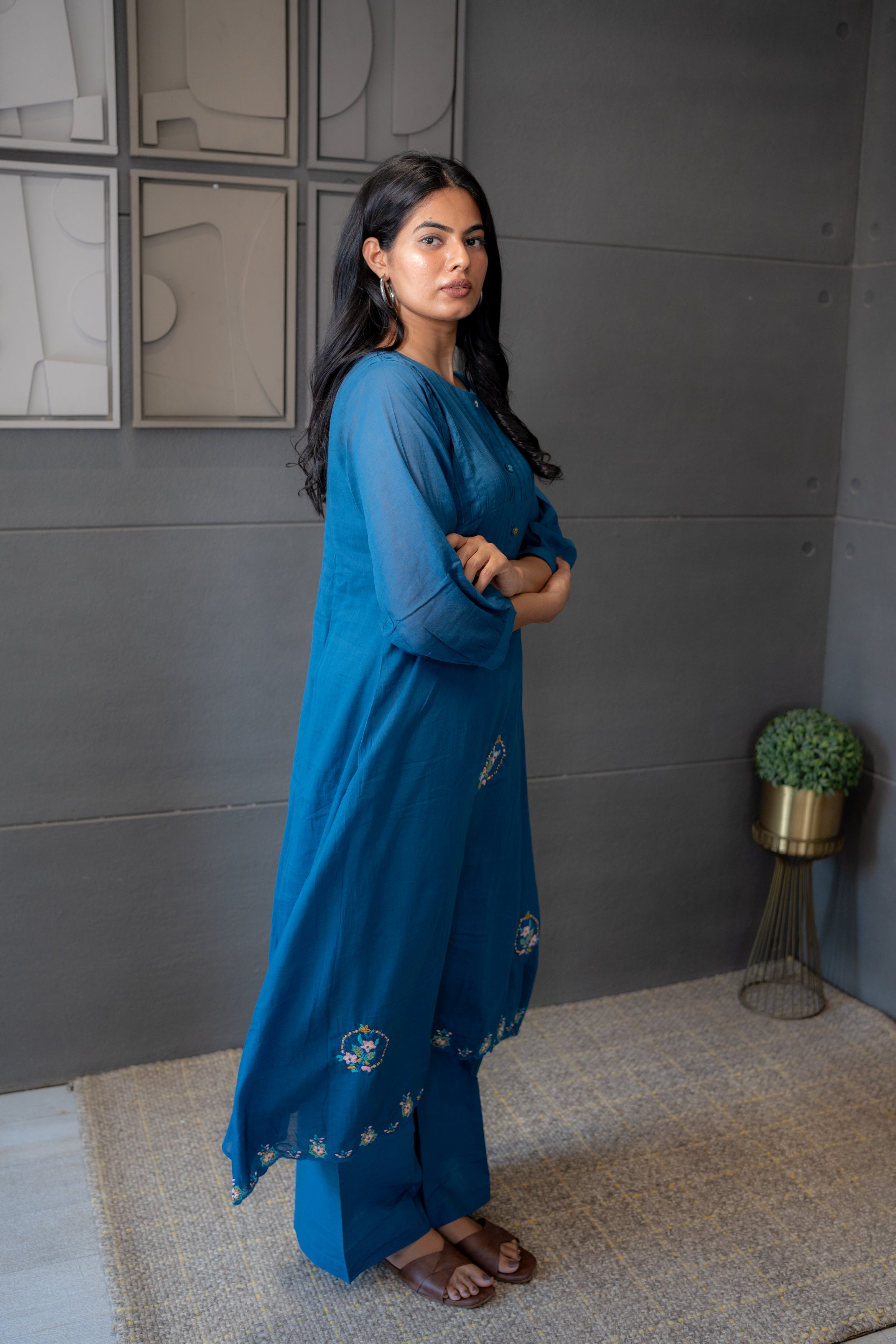 Tanauri Deep Blue Mul Cotton Kurta Set with Floral Embroidery