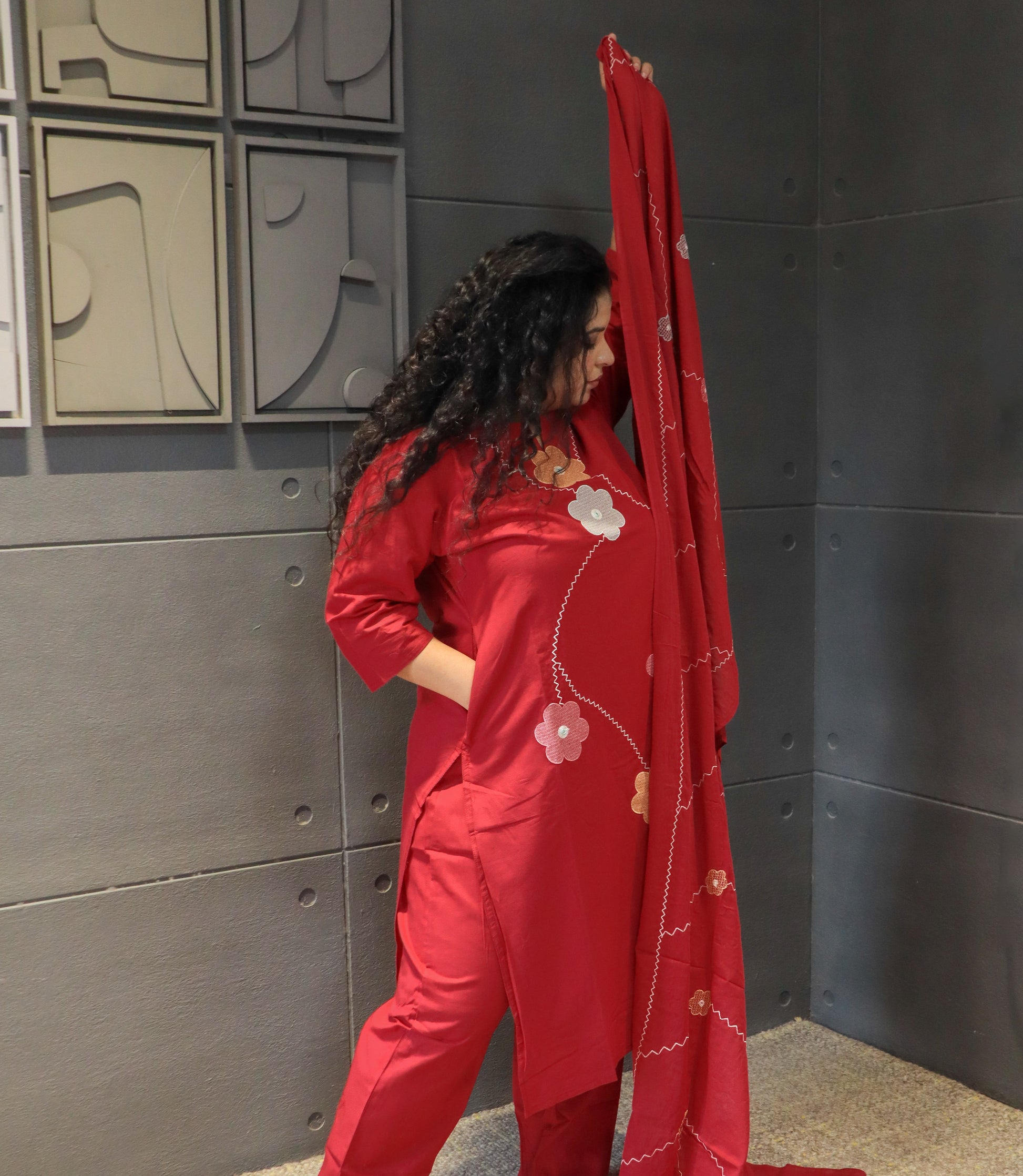 Rangtaari Threads - Dupatta Set