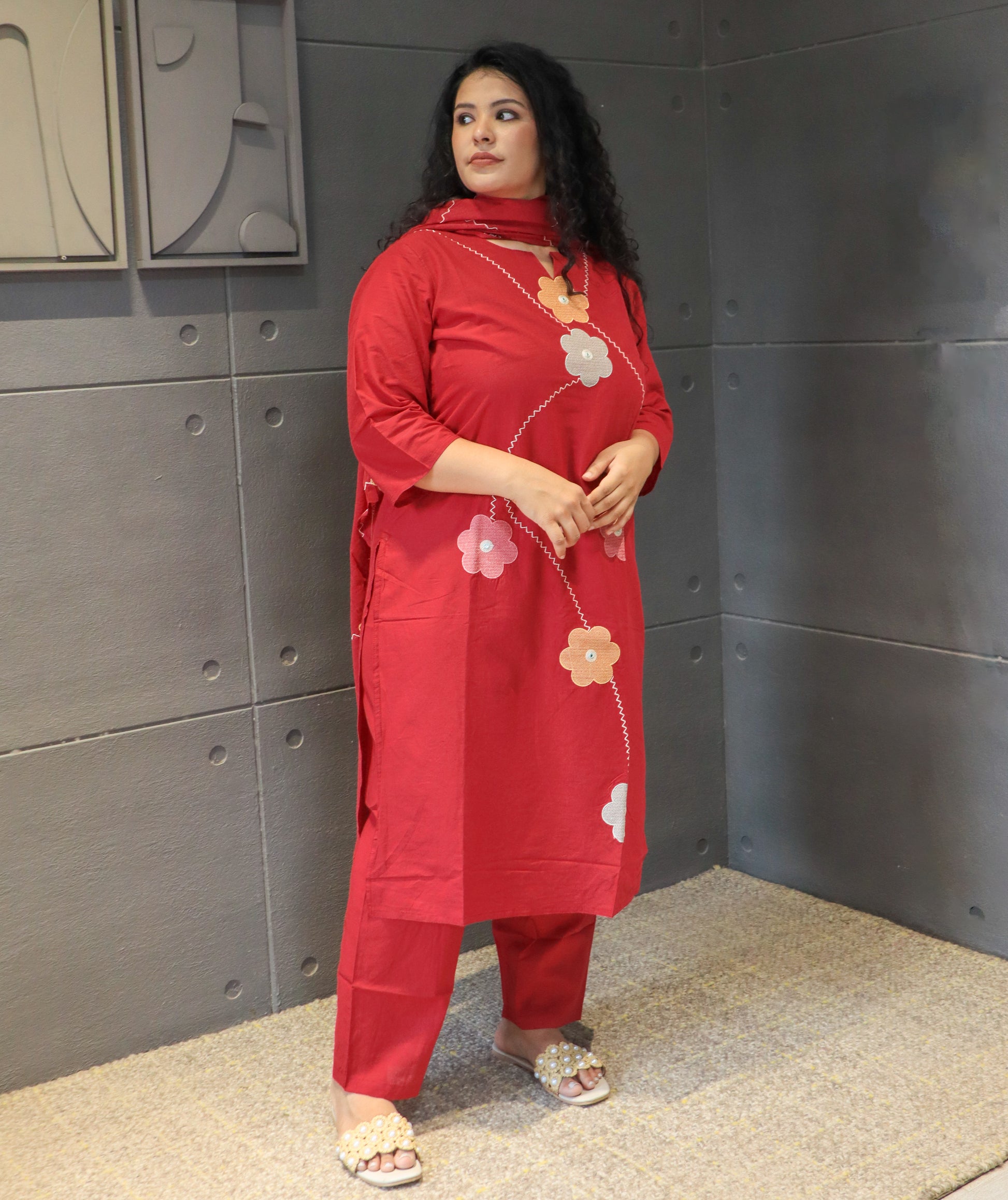 Rangtaari Threads - Dupatta Set