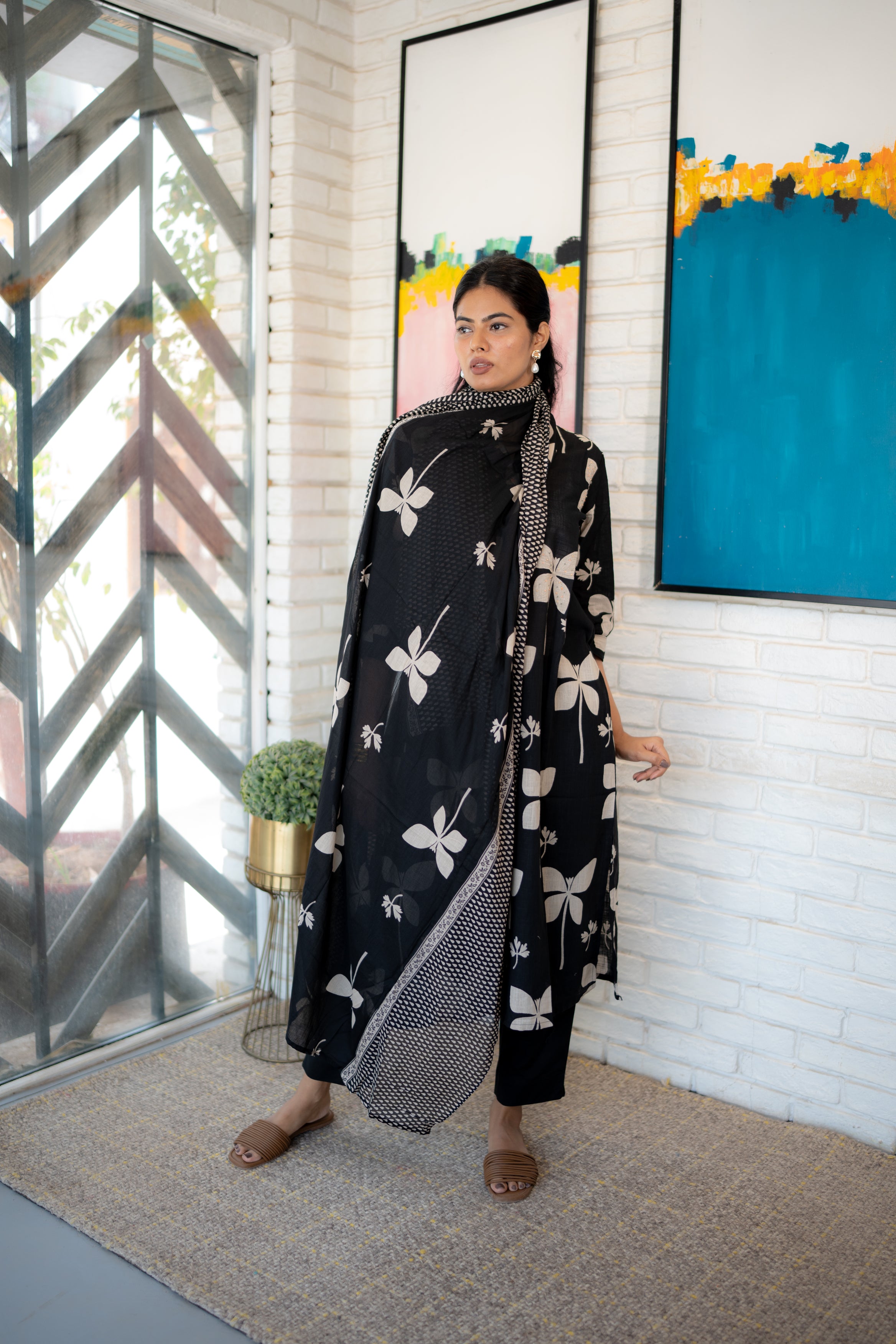 Elegant Black Floral Cotton Kurta Set – Tanauri Women’s Wear